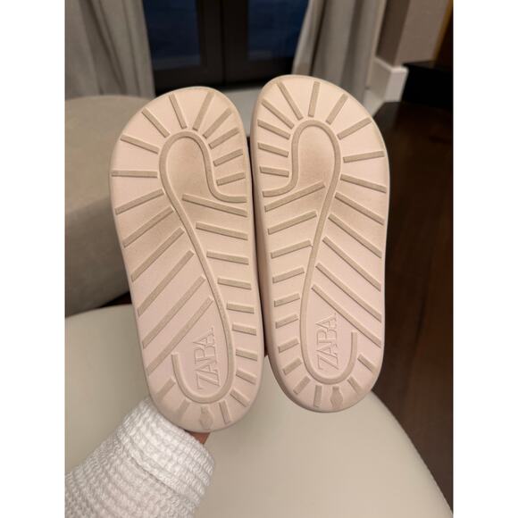 Zara girls Pool slides - Picture 2 of 5